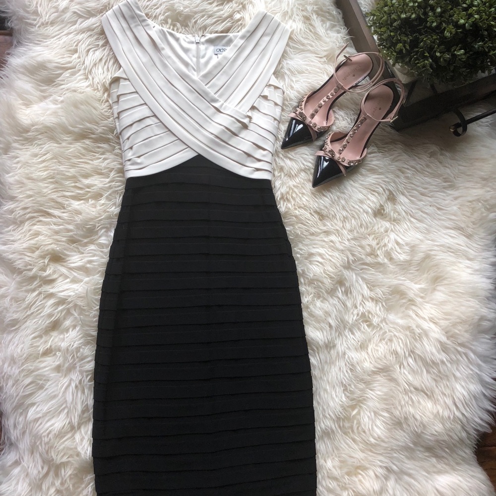 Cache black/ white fitted pencil dress. Sz.0